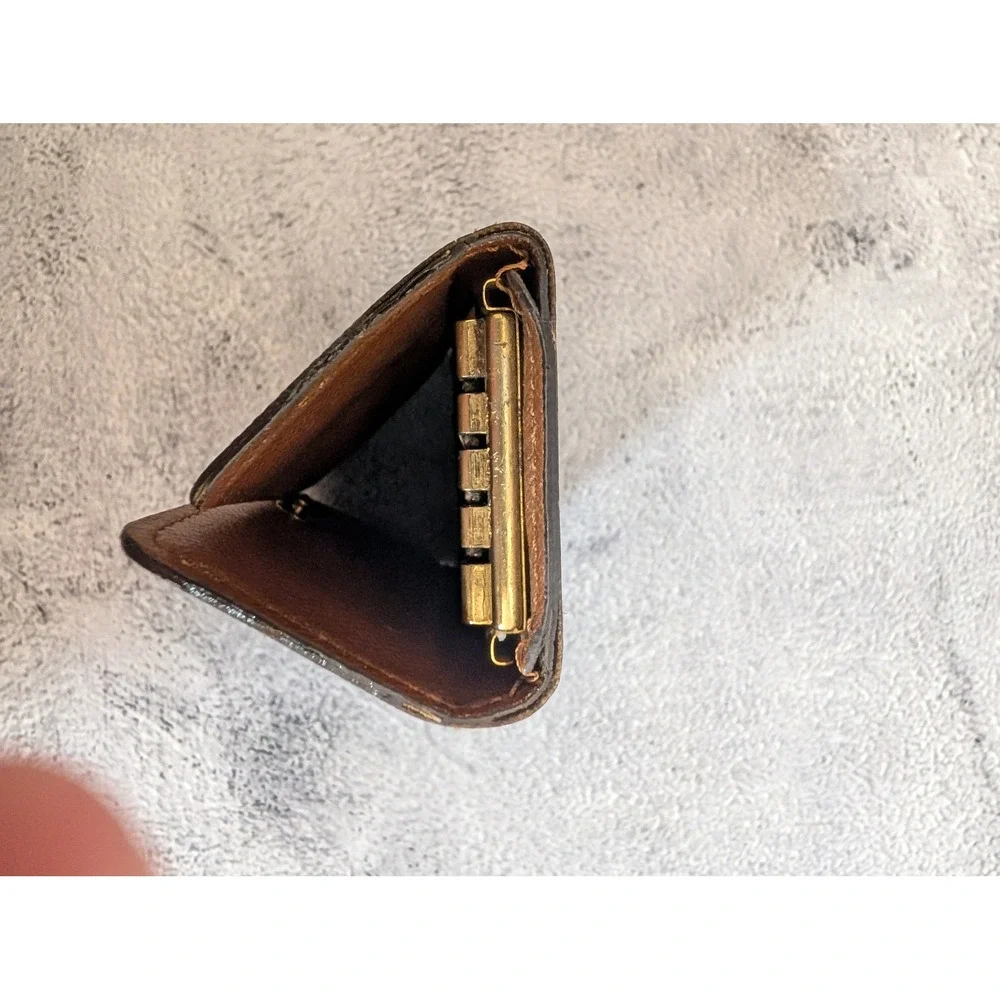 Authentic LOUIS VUITTON Monogram 4 Key Holder Case - Picture 5 of 11